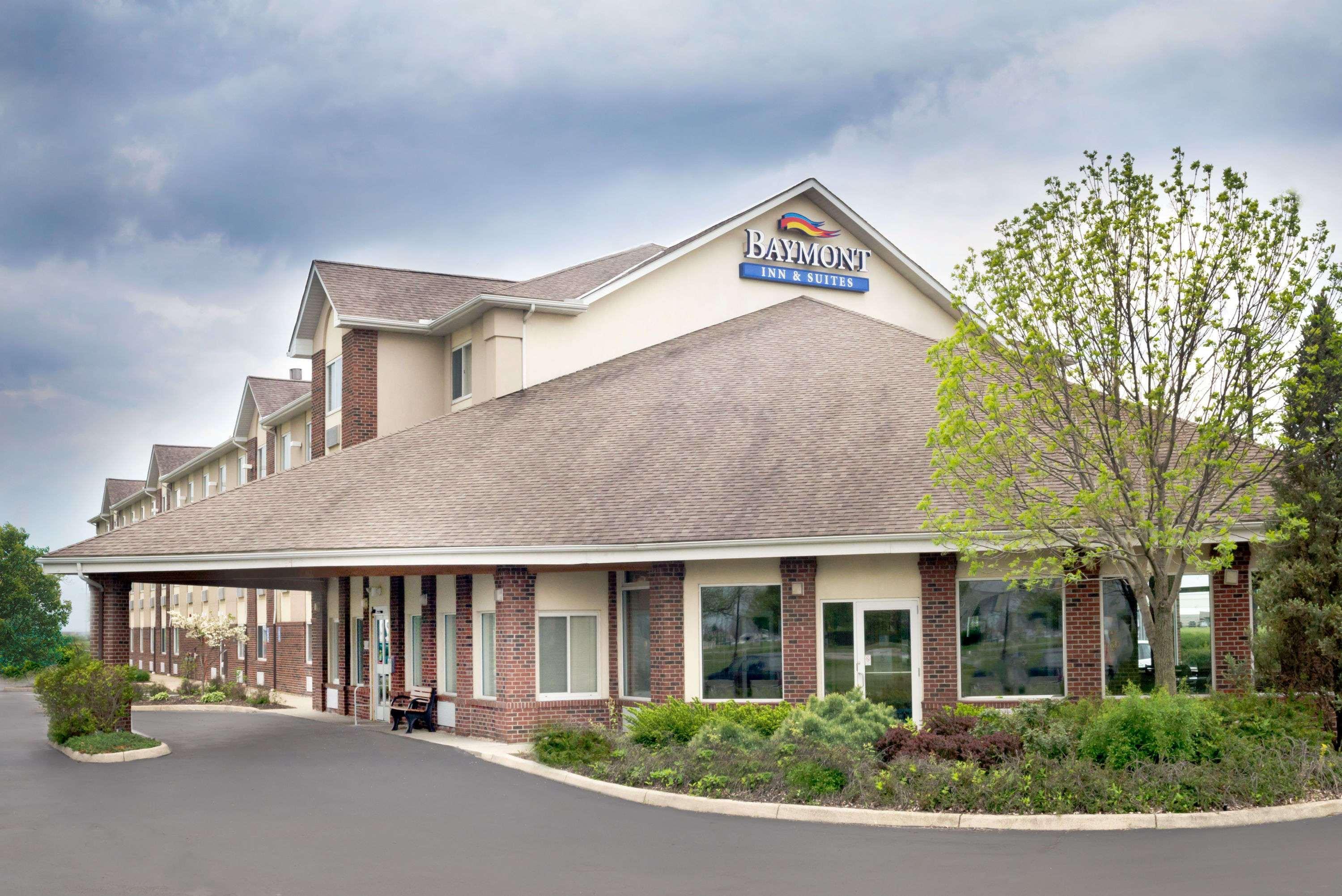 Hotel Baymont By Wyndham Columbus/Rickenbacker Exterior foto